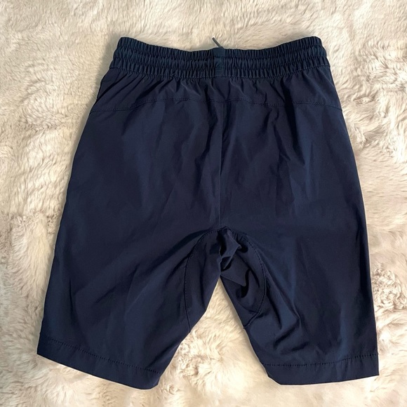 Gap Kids Navy Short Zip Hybrid Short Tapestry Large 10-11 EUC - Picture 2 of 6
